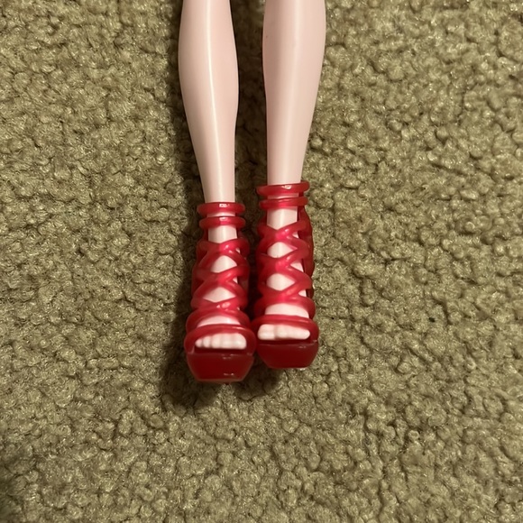 Monster High Doll - Picture 2 of 2